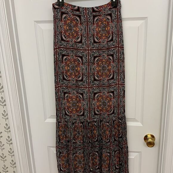 Blue Rain Size Small high/low bottom ruffled skirt crepe like material - Picture 6 of 14